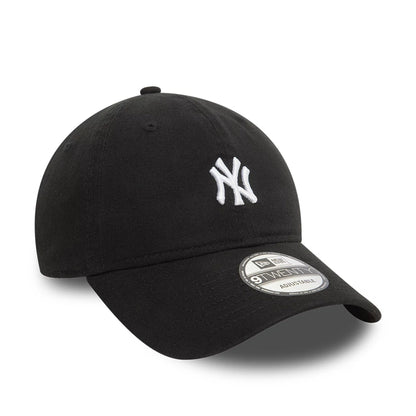 This is a New York Yankees Mini Logo Black 9TWENTY Adjustable Cap 3