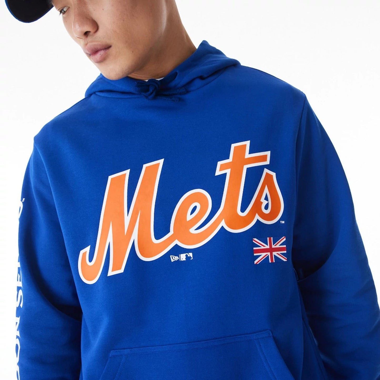 The Male model is wearing New York Mets MLB London Series 2024 Blue Pullover Hoodie 6