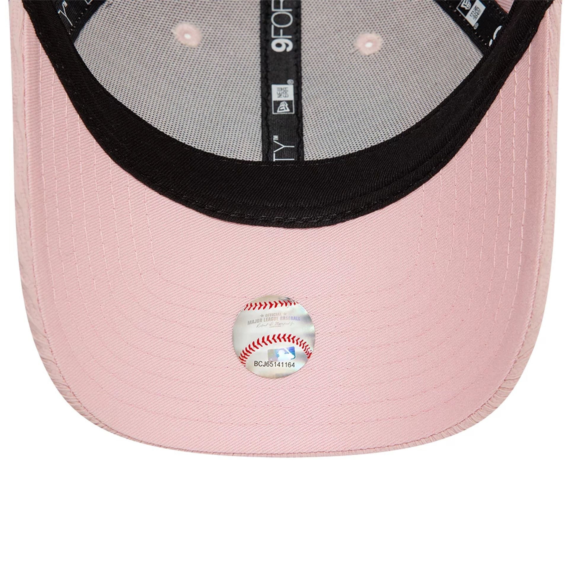 This is a LA Dodgers Womens Ruching Pastel Pink 9FORTY Adjustable Cap 5