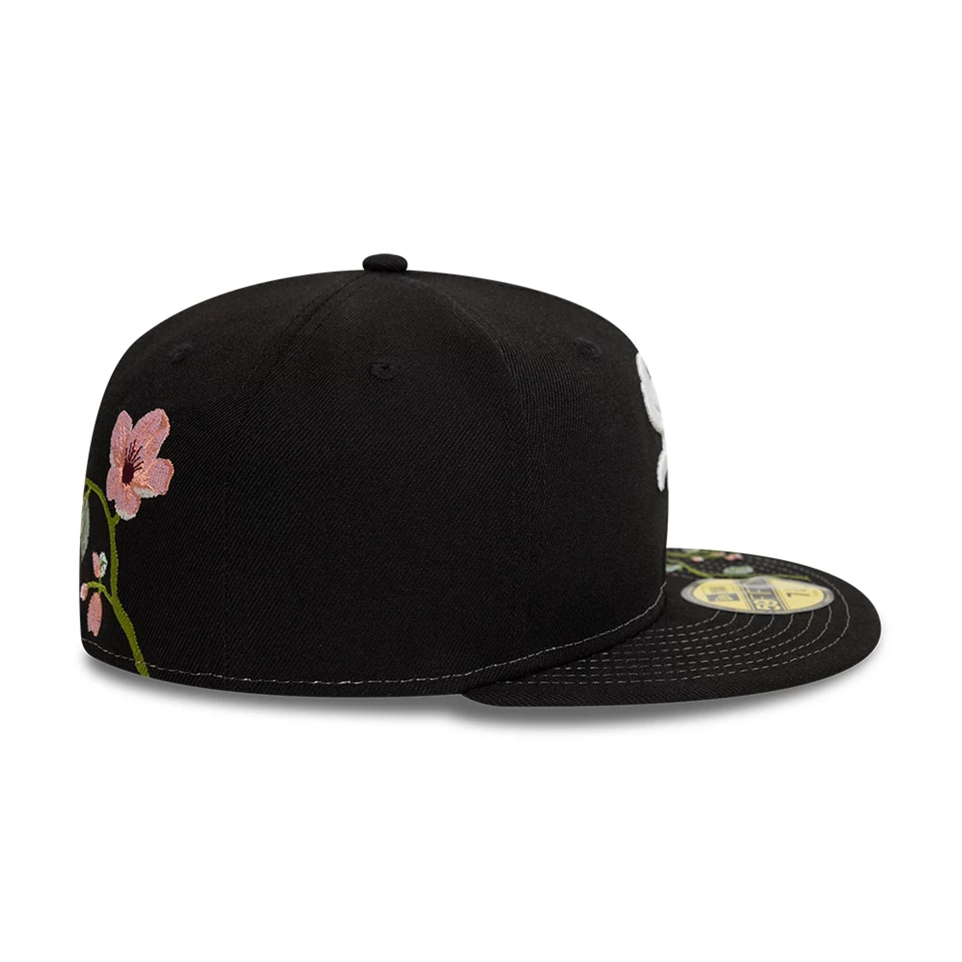 This is a Chicago White Sox MLB Floral Black 59FIFTY Fitted Cap 7