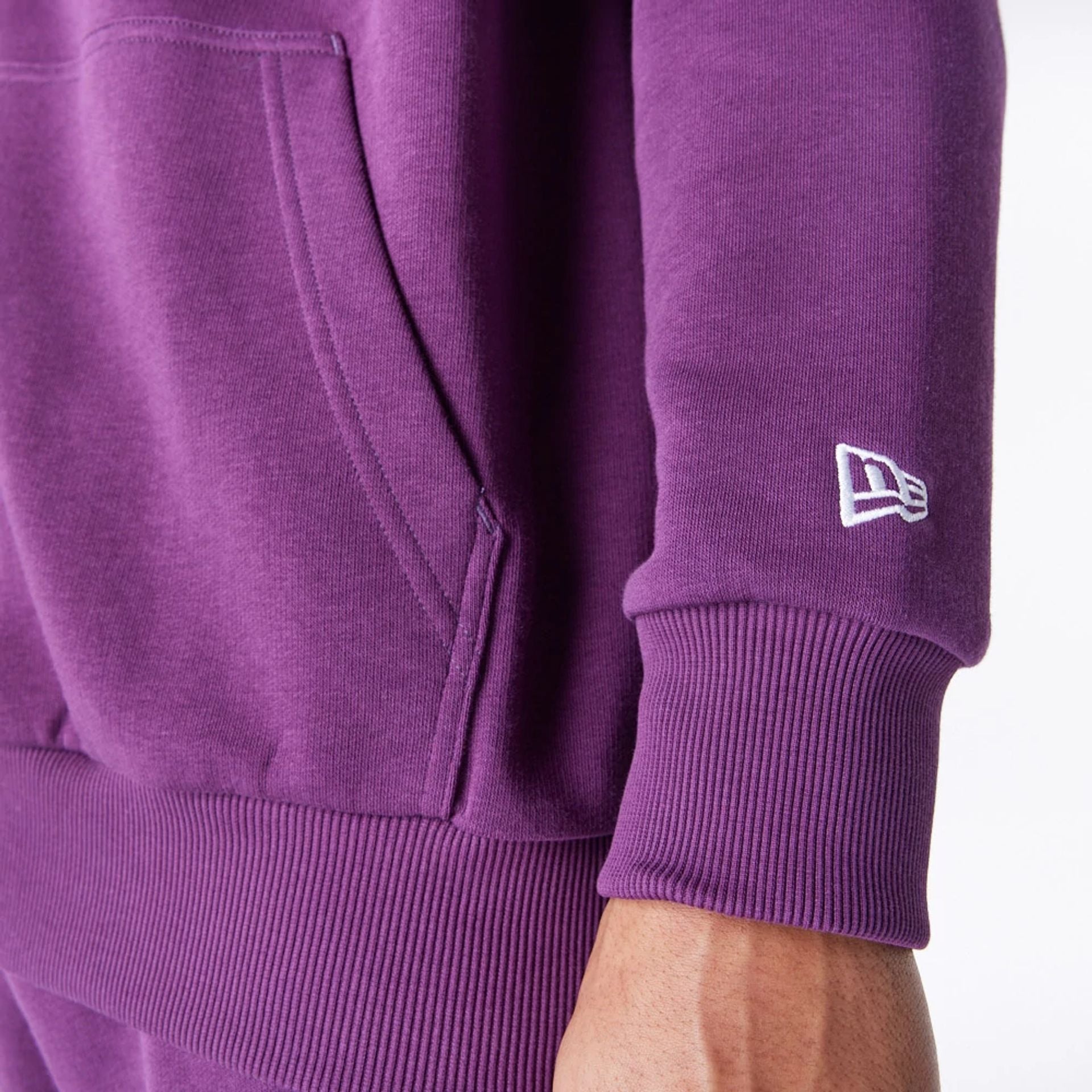 The Male model is wearing Chicago Bulls League Essential Dark Purple Oversized Pullover Hoodie  7