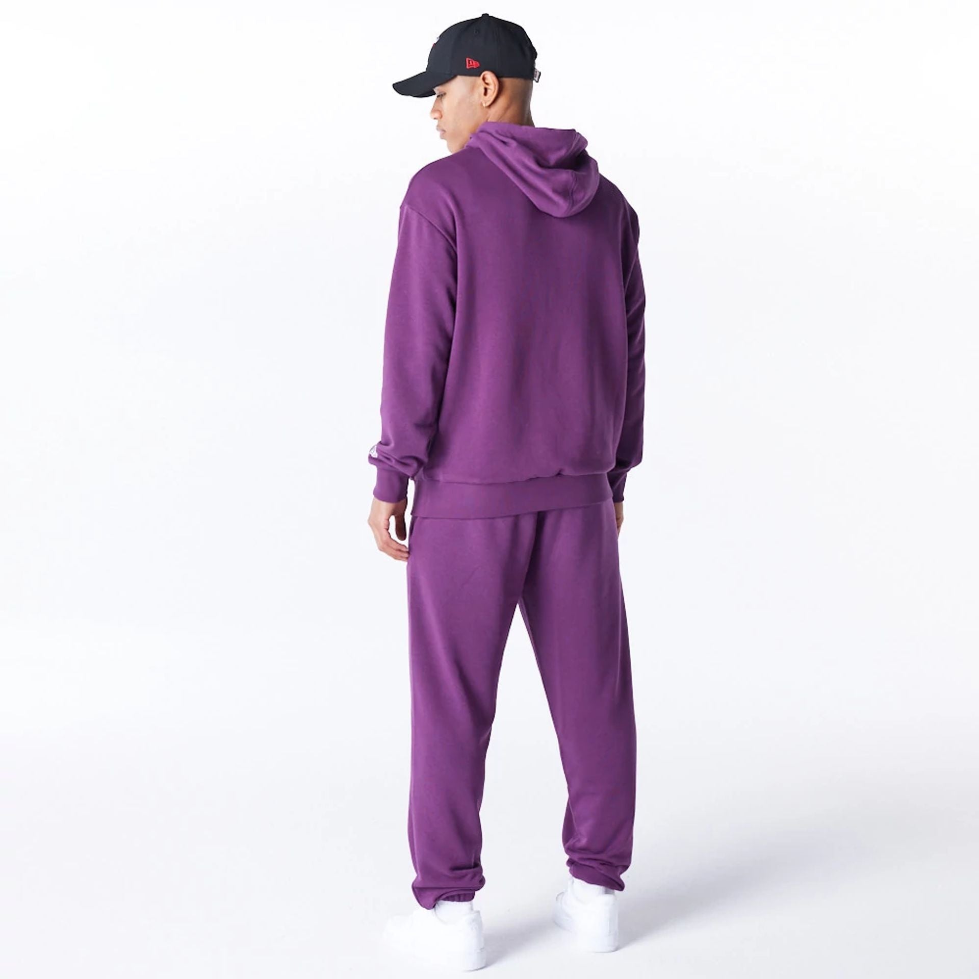 The Male model is wearing Chicago Bulls League Essential Dark Purple Oversized Pullover Hoodie  3