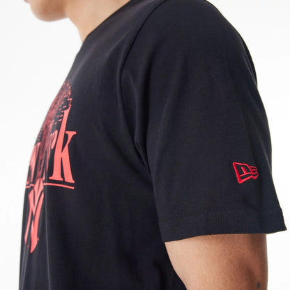 The Male model is wearing New York Yankees MLB Graphic Black T-Shirt 6