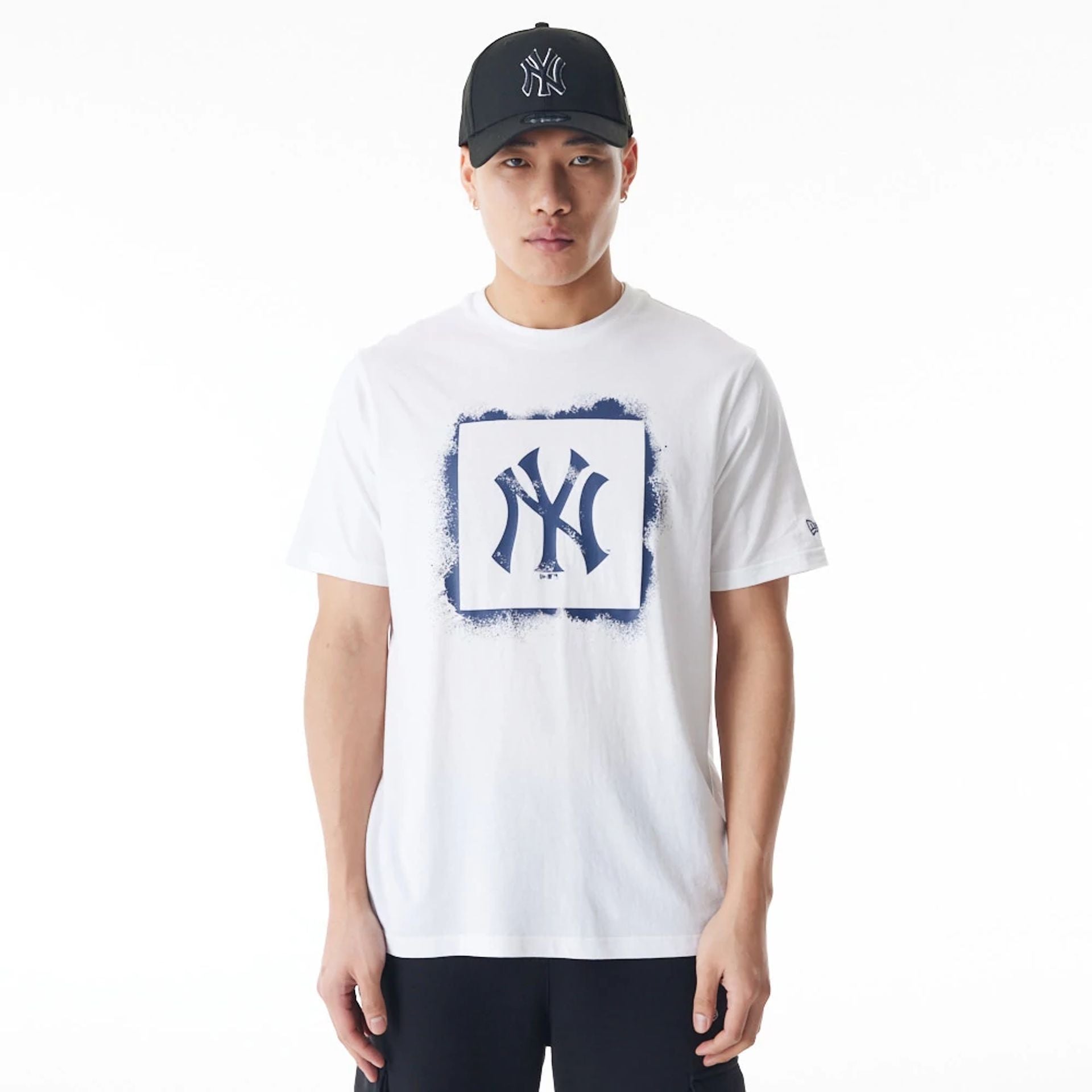 The Male model is wearing New York Yankees MLB Spray Stamp Graphic White T-Shirt 1