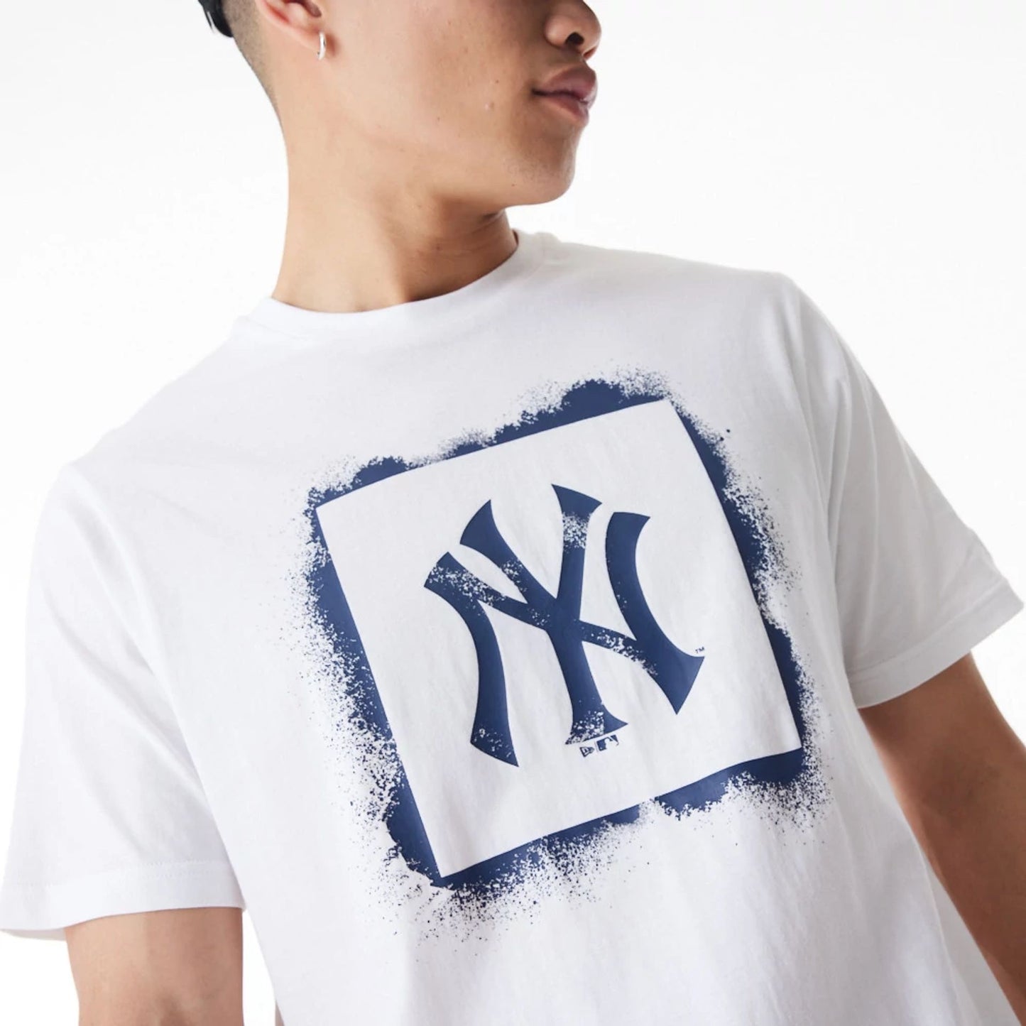 The Male model is wearing New York Yankees MLB Spray Stamp Graphic White T-Shirt 6