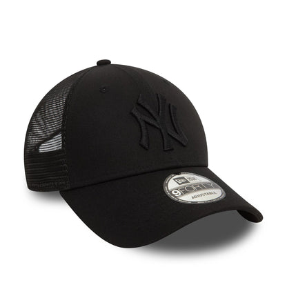 This is a New York Yankees Home Field Black 9FORTY A-Frame Trucker Adjustable Cap 5