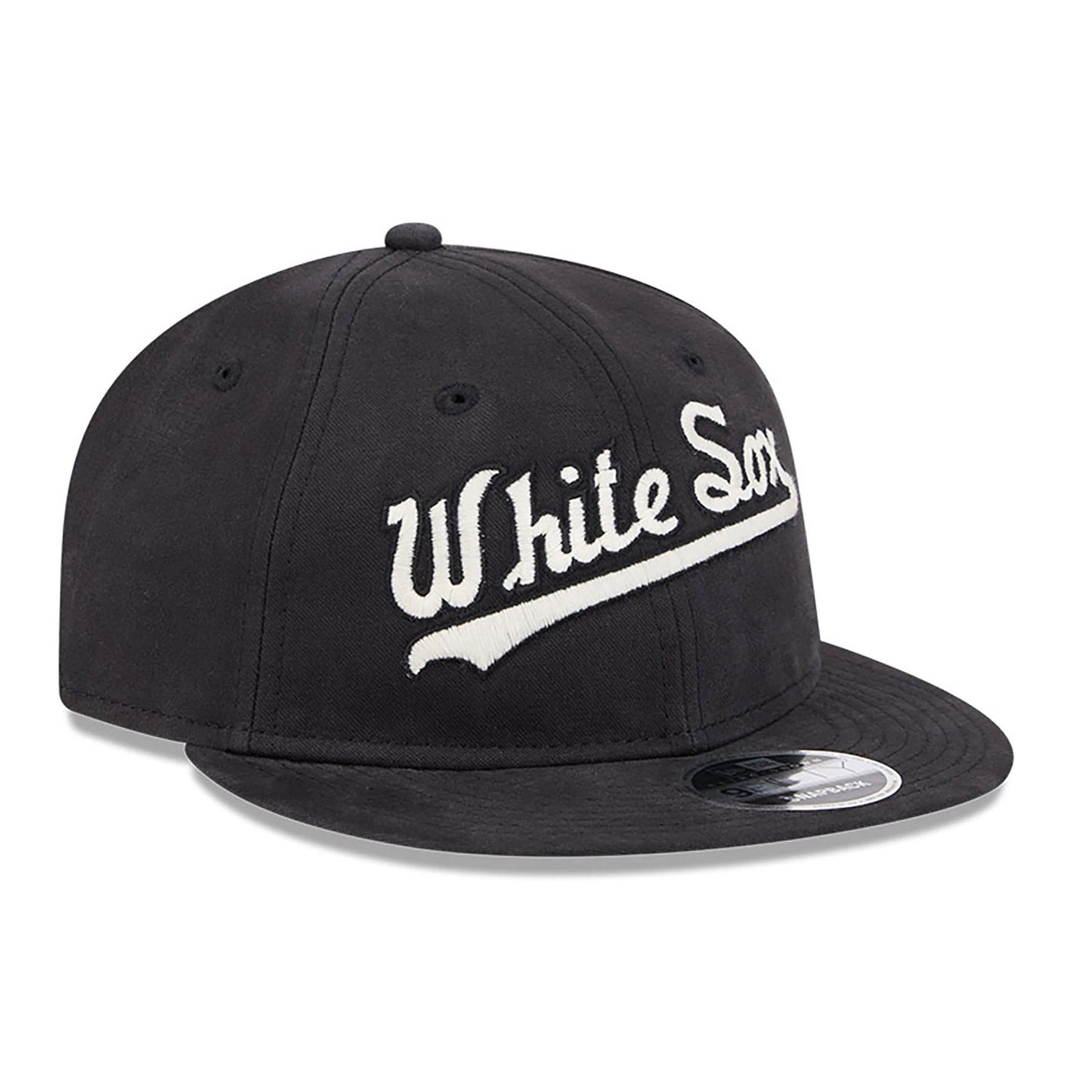 This is a Chicago White Sox Vintage Black Retro Crown 9FIFTY Strapback Cap 6