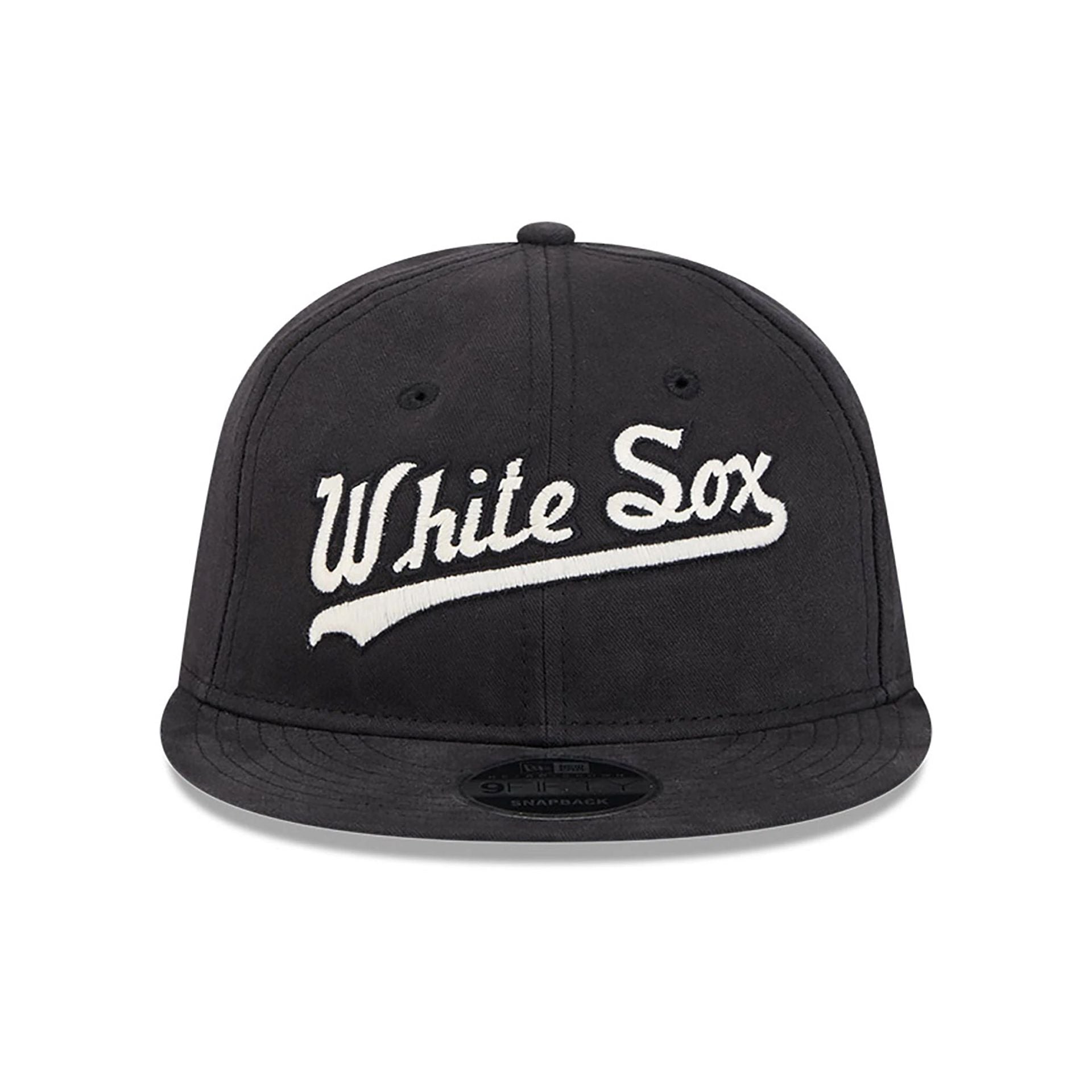 This is a Chicago White Sox Vintage Black Retro Crown 9FIFTY Strapback Cap 3