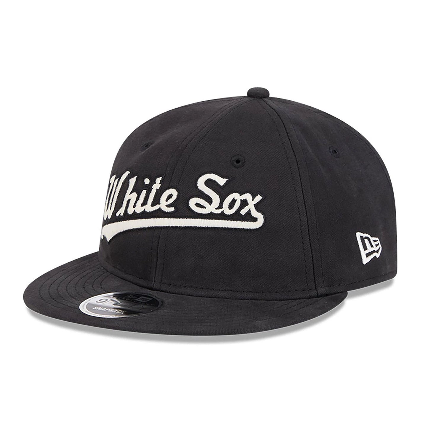 This is a Chicago White Sox Vintage Black Retro Crown 9FIFTY Strapback Cap 1