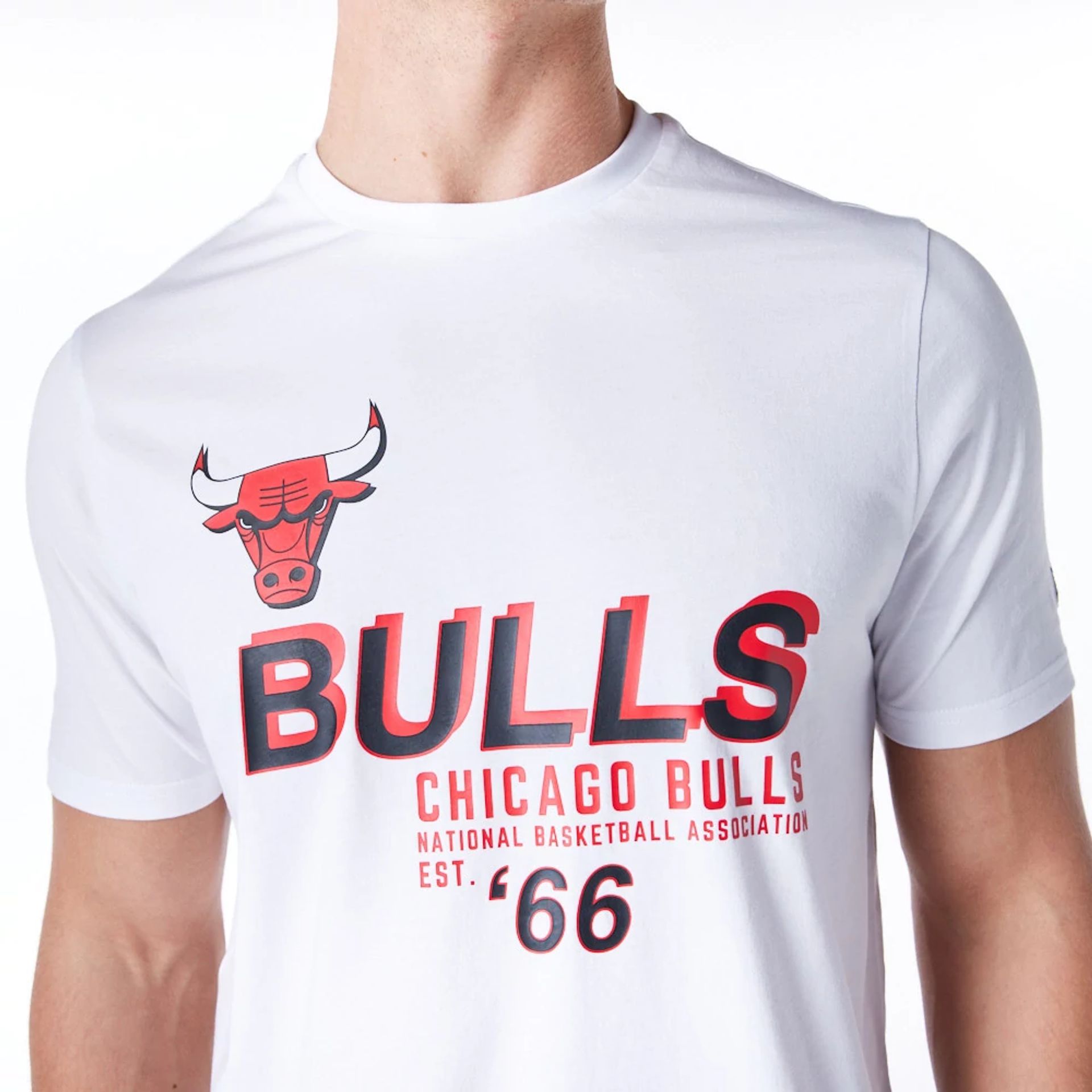 The Male model is wearing Chicago Bulls NBA Graphic White T-Shirt 2