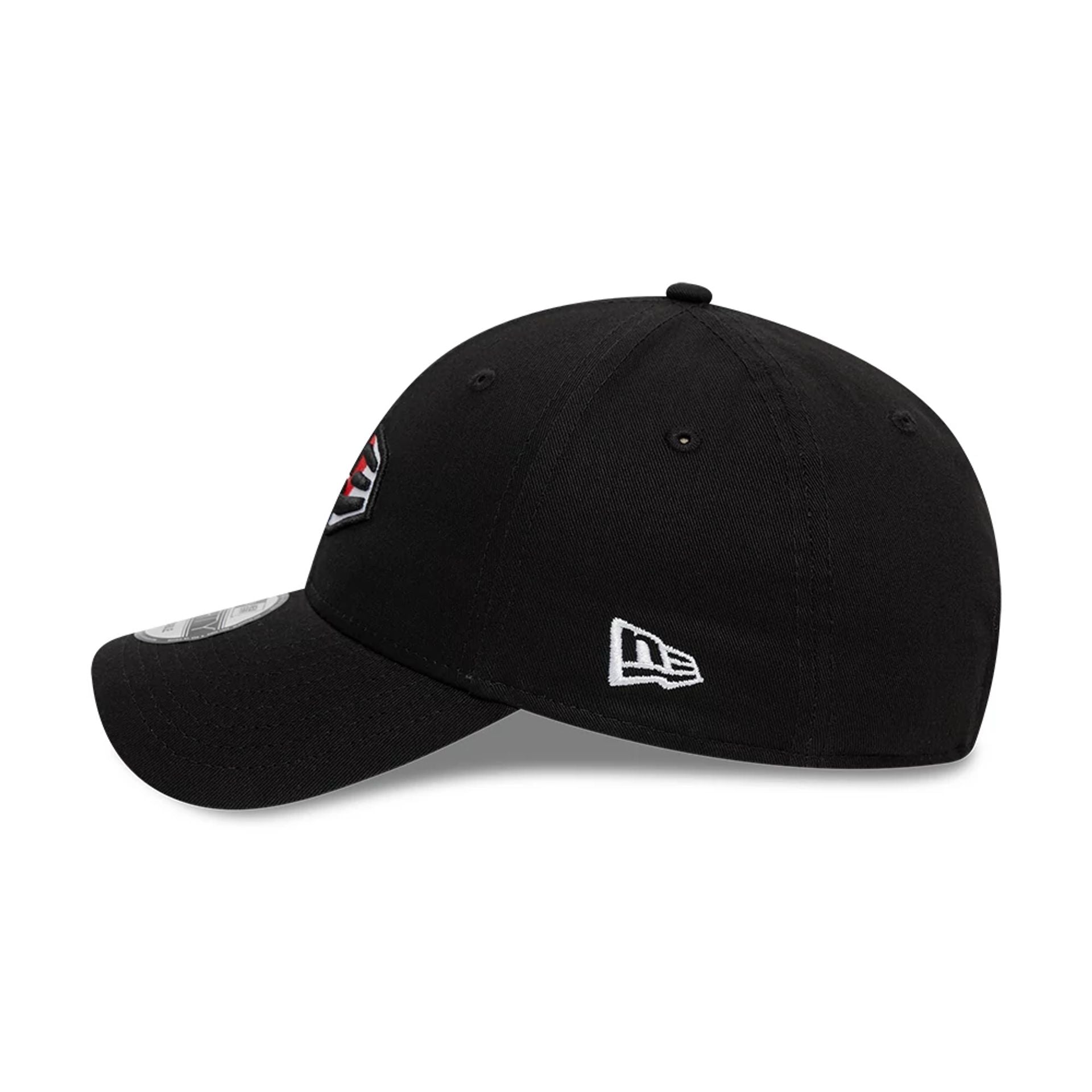 This is a New Era Japanese Country Flag Infill Black 9FORTY Adjustable Cap 3