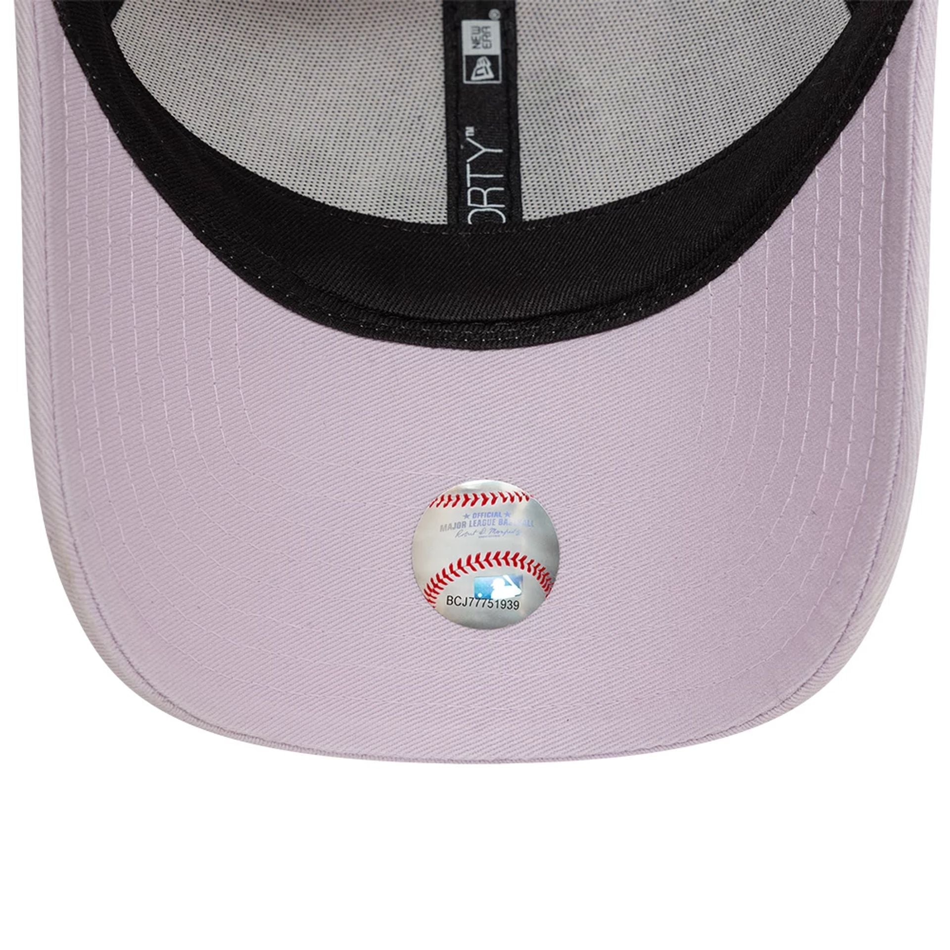 This is a LA Dodgers MLB Washed Pastel Purple 9FORTY Adjustable Cap 5