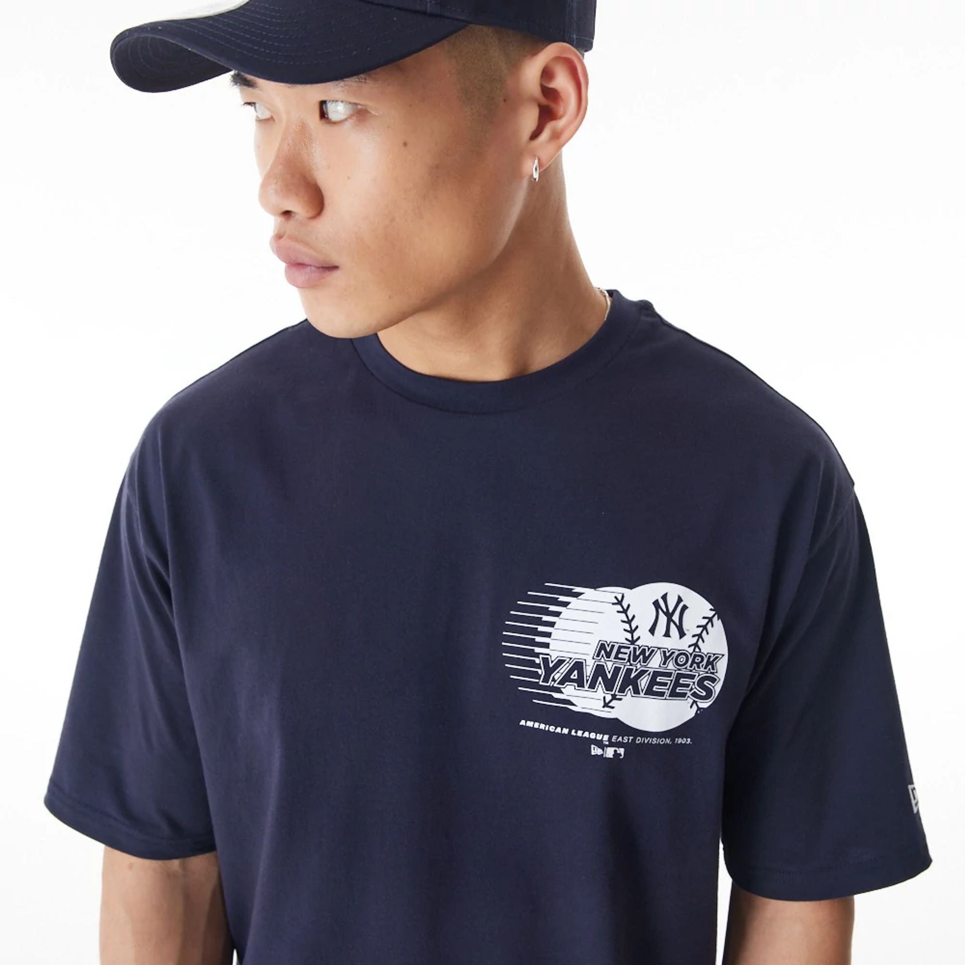 The Male model is wearing New York Yankees Baseball Graphic Navy Oversized T-Shirt  3