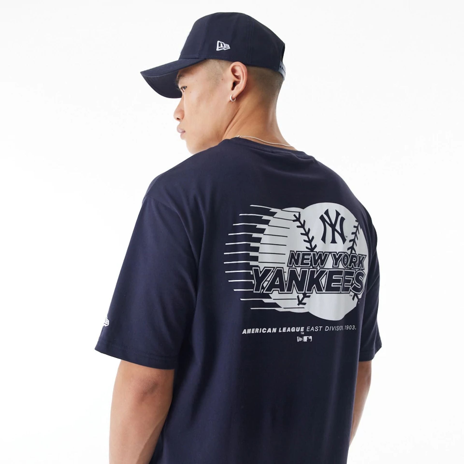 The Male model is wearing New York Yankees Baseball Graphic Navy Oversized T-Shirt  6