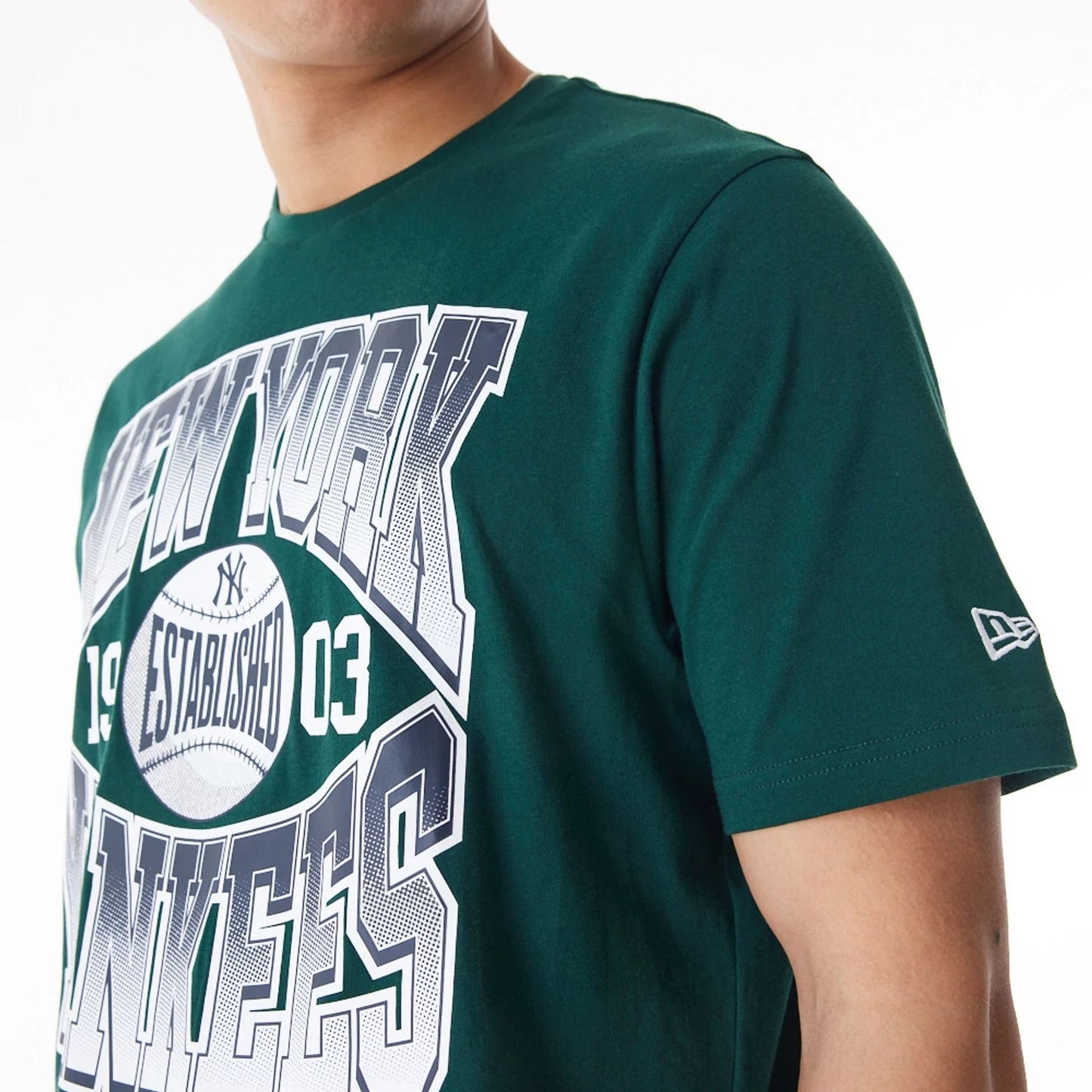 The Male model is wearing New York Yankees MLB Gradient Graphic Dark Green T-Shirt  4