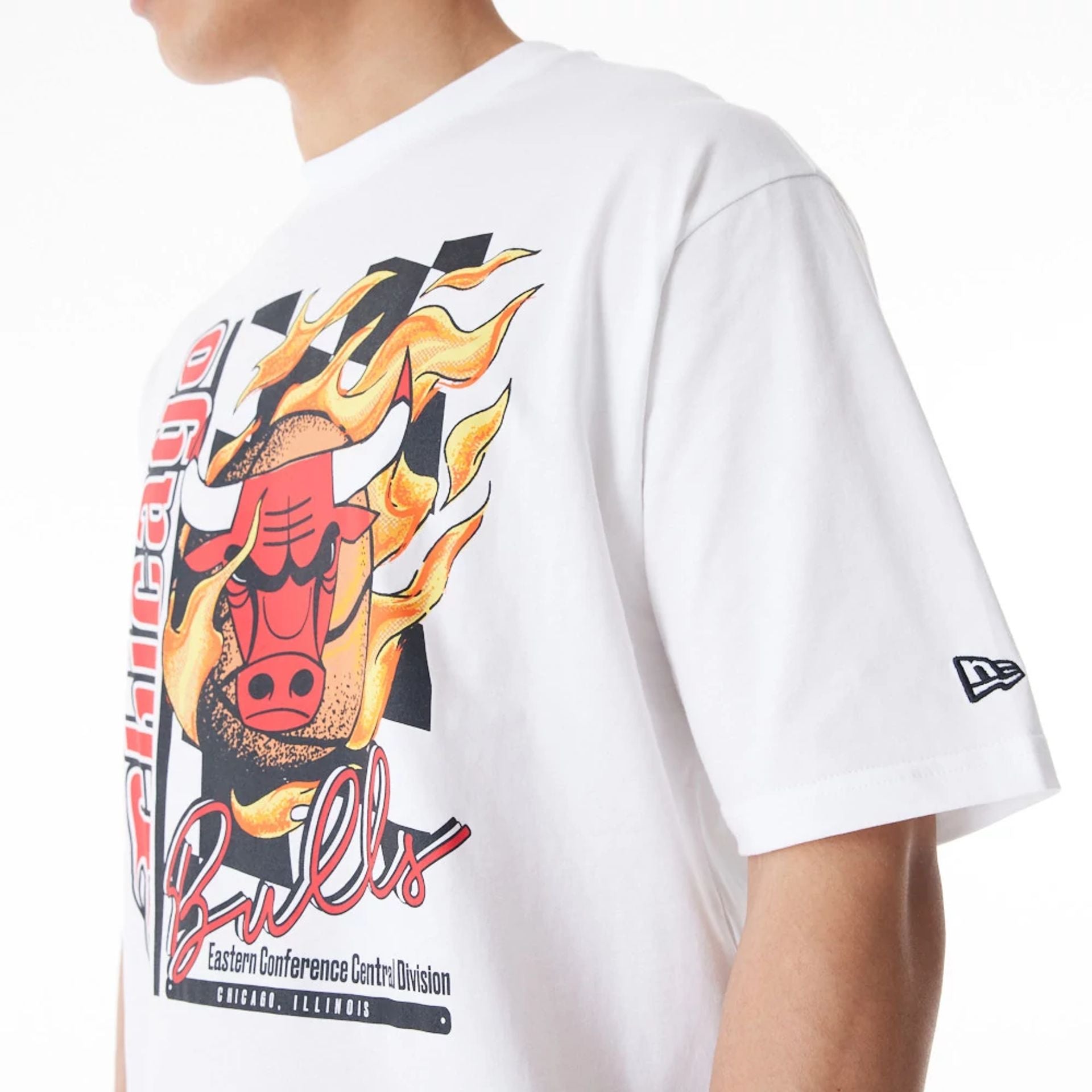 The Male model is wearing Chicago Bulls NBA Flame Print White Oversized T-Shirt  5