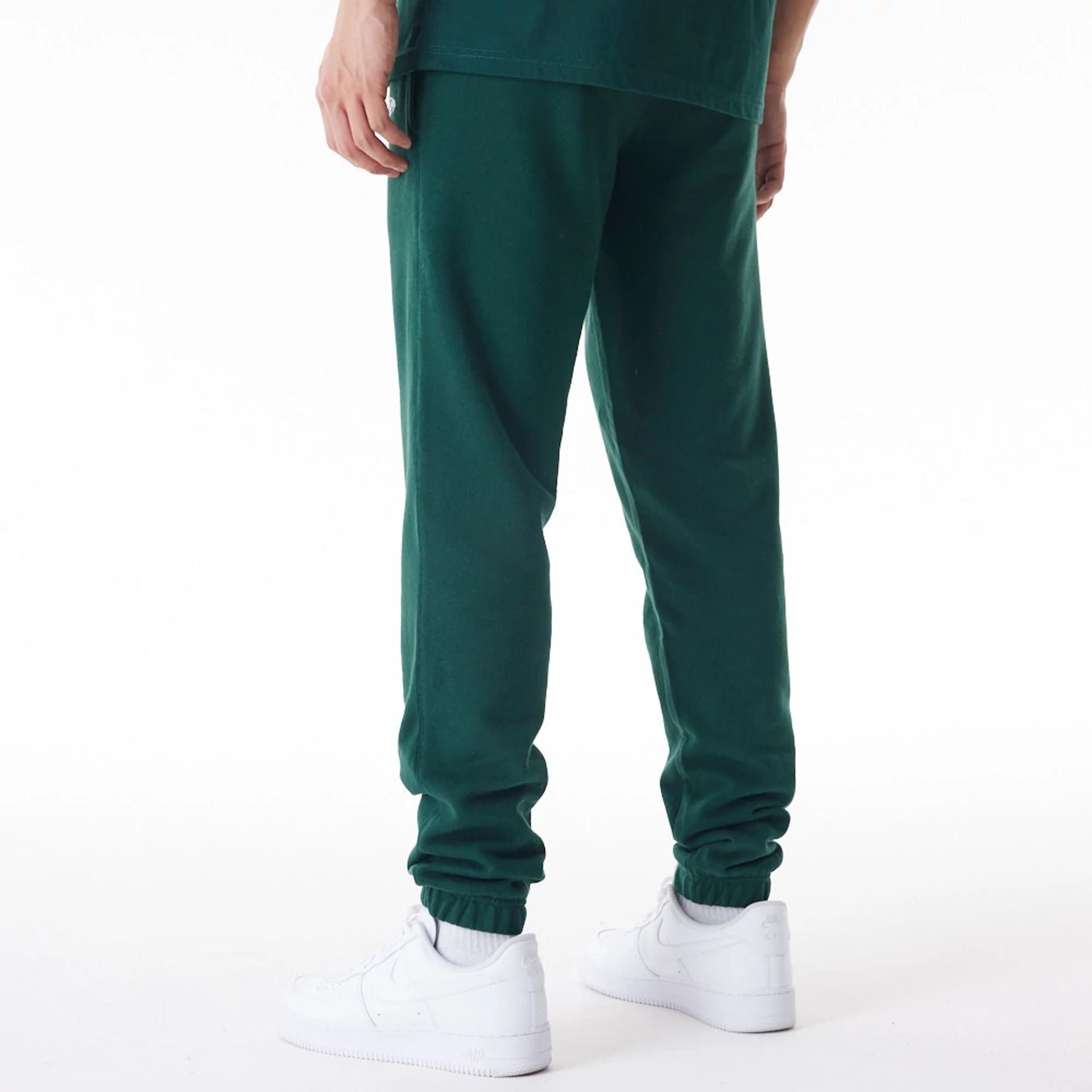 The Male model is wearing LA Lakers NBA Graphic Dark Green Joggers  3