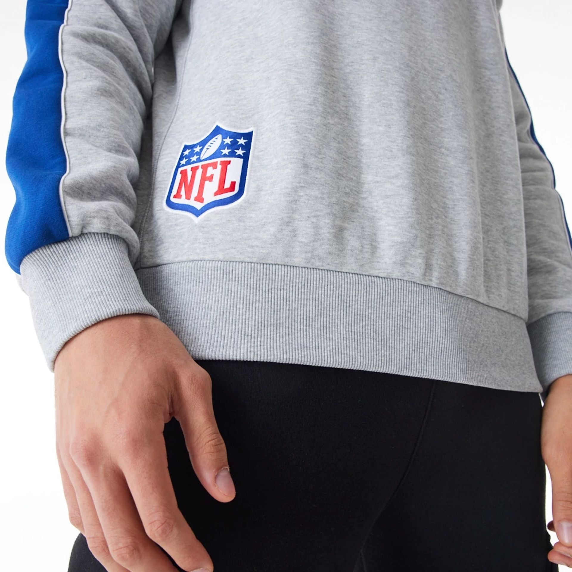 The Male model is wearing New York Giants NFL Graphic Grey Crew Neck Sweater  5