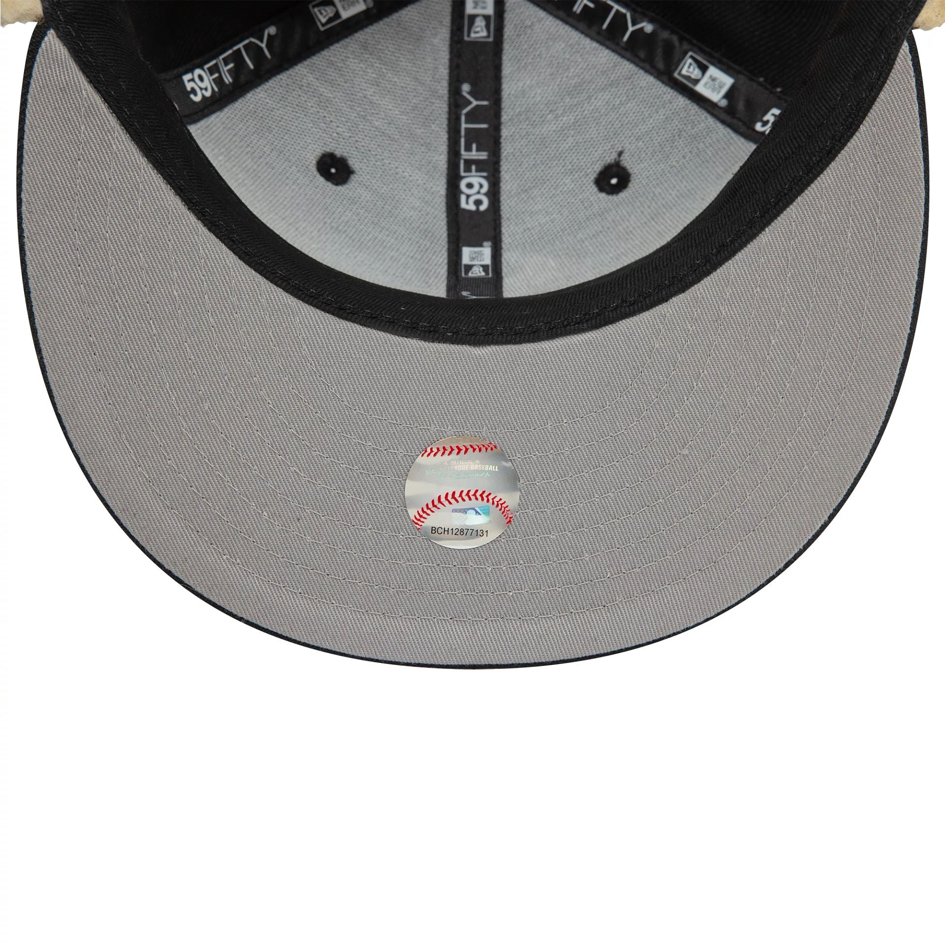 This is a Chicago White Sox Image Black Dogear 59FIFTY Fitted Cap 3