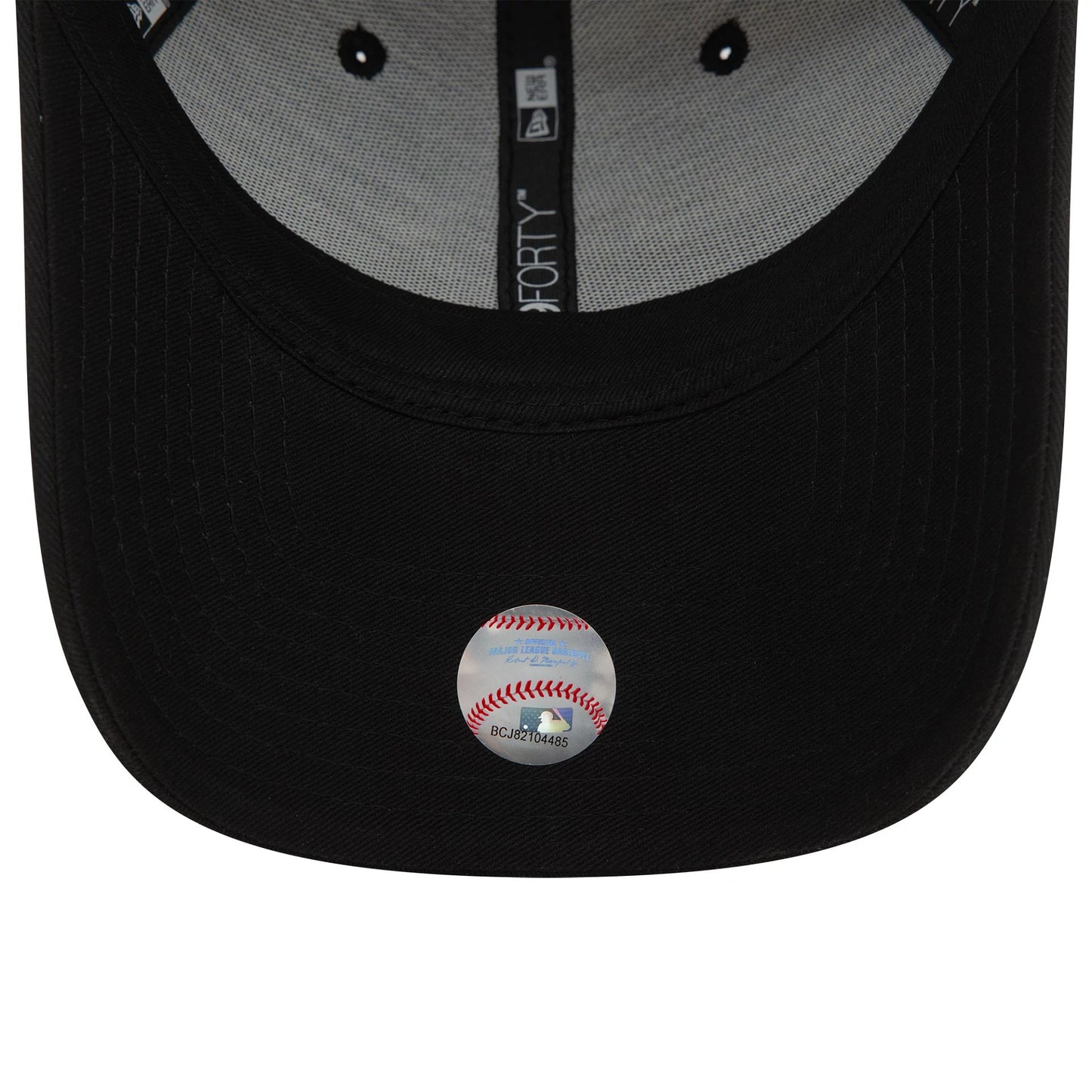 This is a New York Yankees League Essential Black 9FORTY Adjustable Cap 5