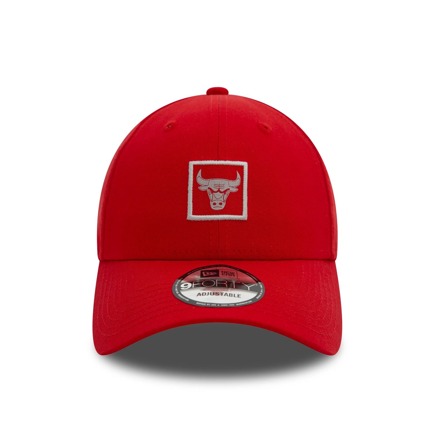 This is a Chicago Bulls Metallic Patch Red 9FORTY Adjustable Cap 2