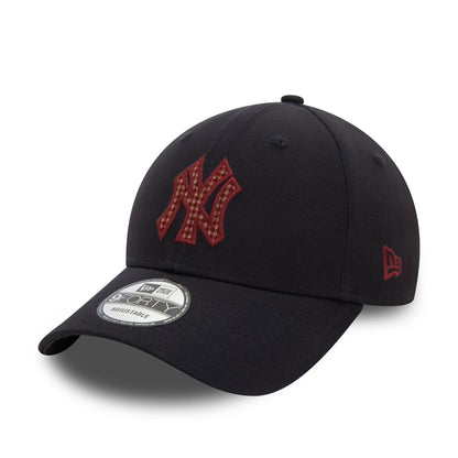 This is a New York Yankees Check Infill Navy 9FORTY Adjustable Cap 1