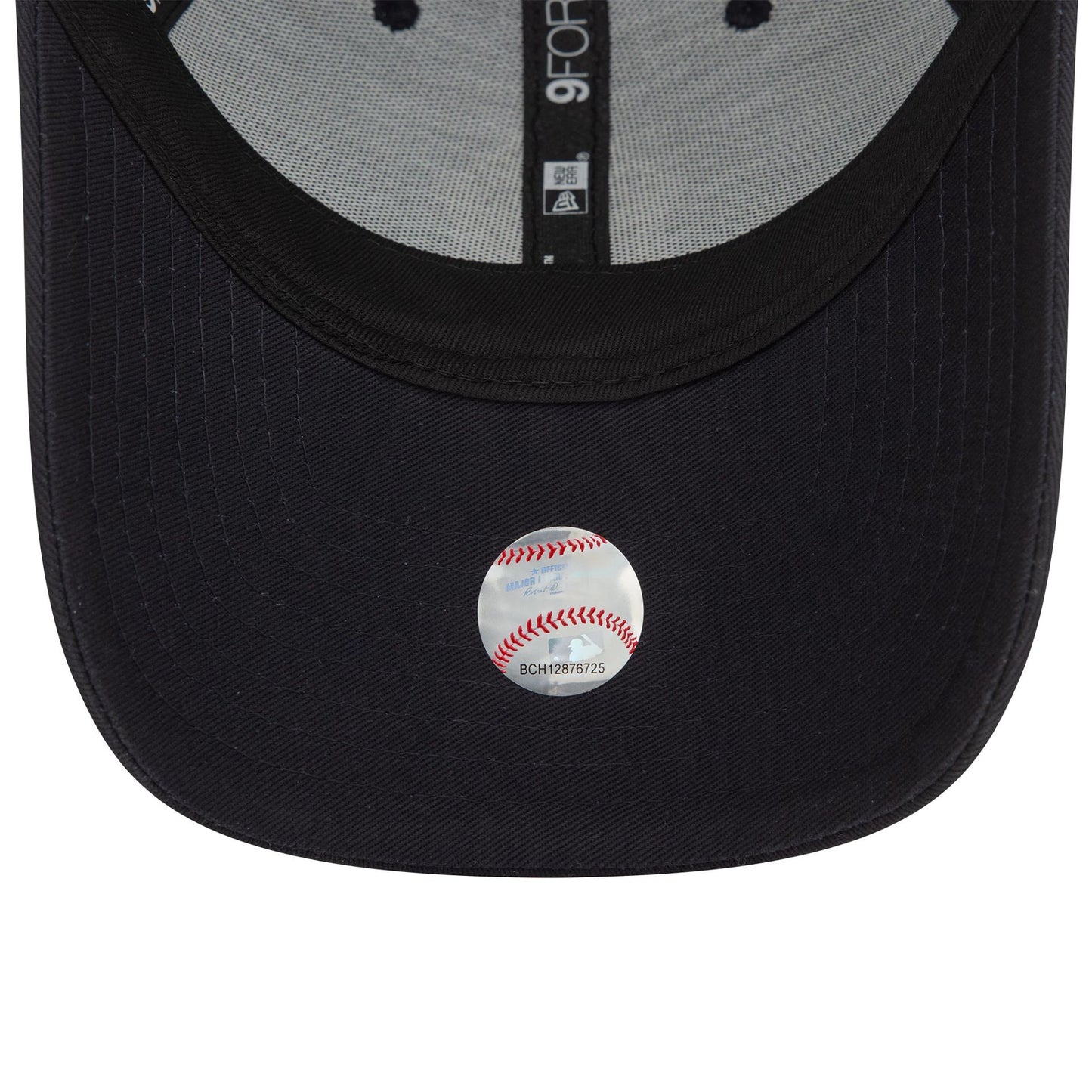 This is a New York Yankees Check Infill Navy 9FORTY Adjustable Cap 5