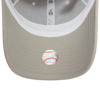 This is a New York Yankees Womens Glitter Silver 9FORTY Adjustable Cap 5