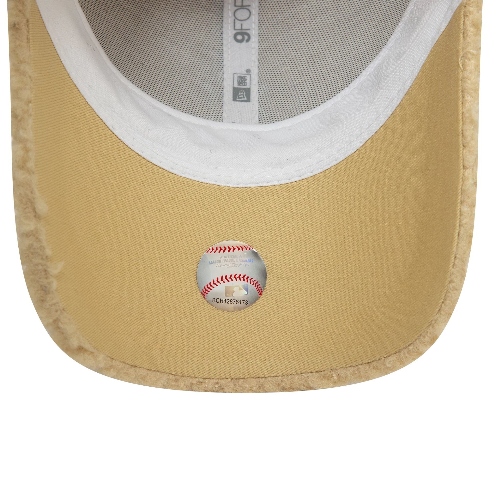 This is a New York Yankees Womens Borg Light Beige 9FORTY Adjustable Cap 5