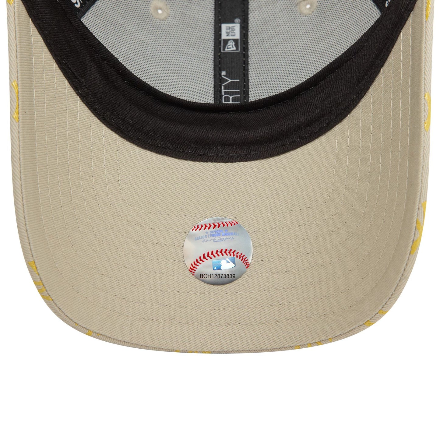 This is a New York Yankees Womens Metallic Mono Light Beige 9FORTY Adjustable Cap 5