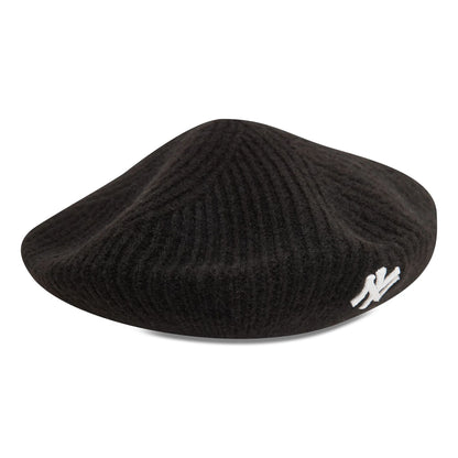 This is a New York Yankees Womens Knitted Black Beret 3