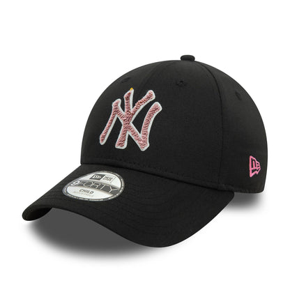 This is a New York Yankees Child Sequin Black 9FORTY Adjustable Cap 1