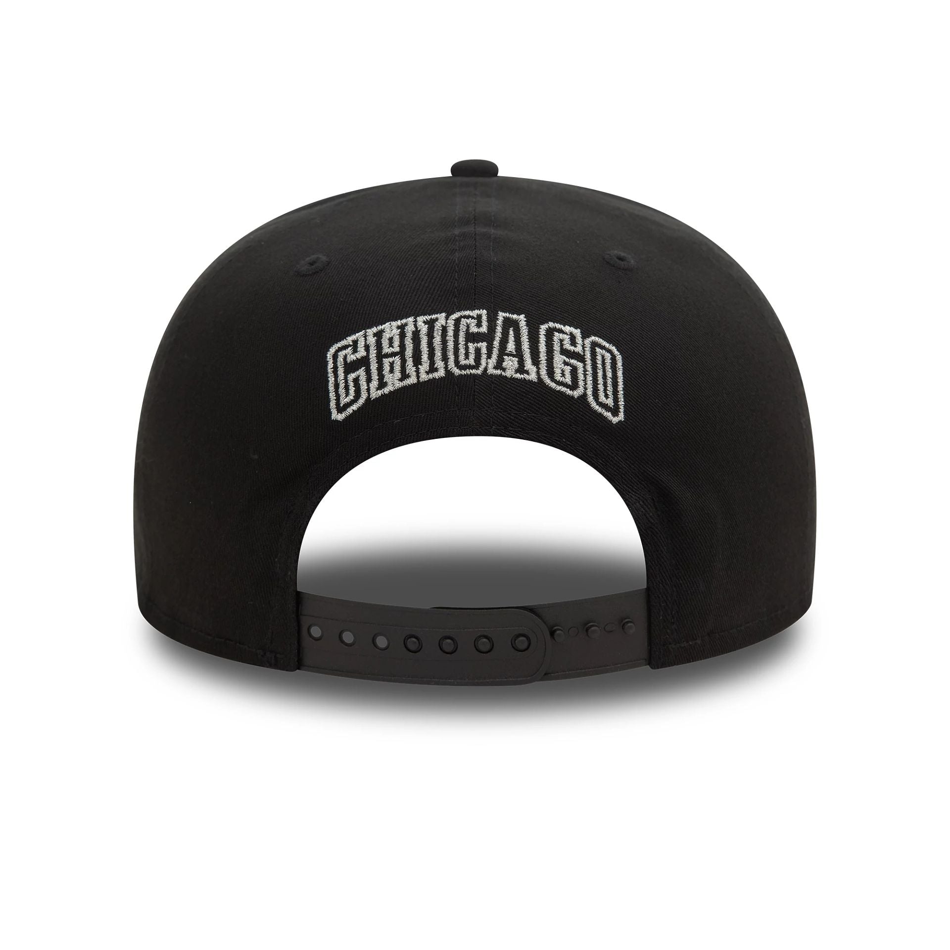 This is a Chicago Bulls Metallic Outline Black 9FIFTY Snapback Cap 2