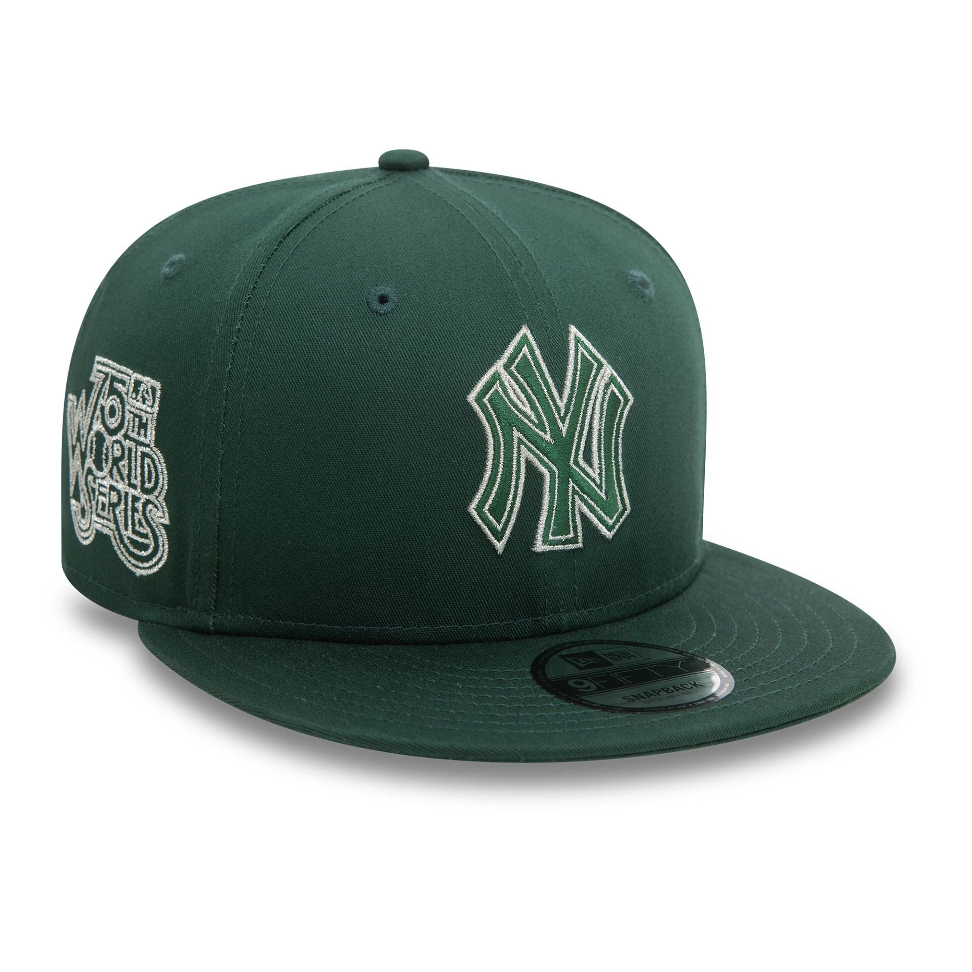 This is a New York Yankees Metallic Outline Dark Green 9FIFTY Snapback Cap 1