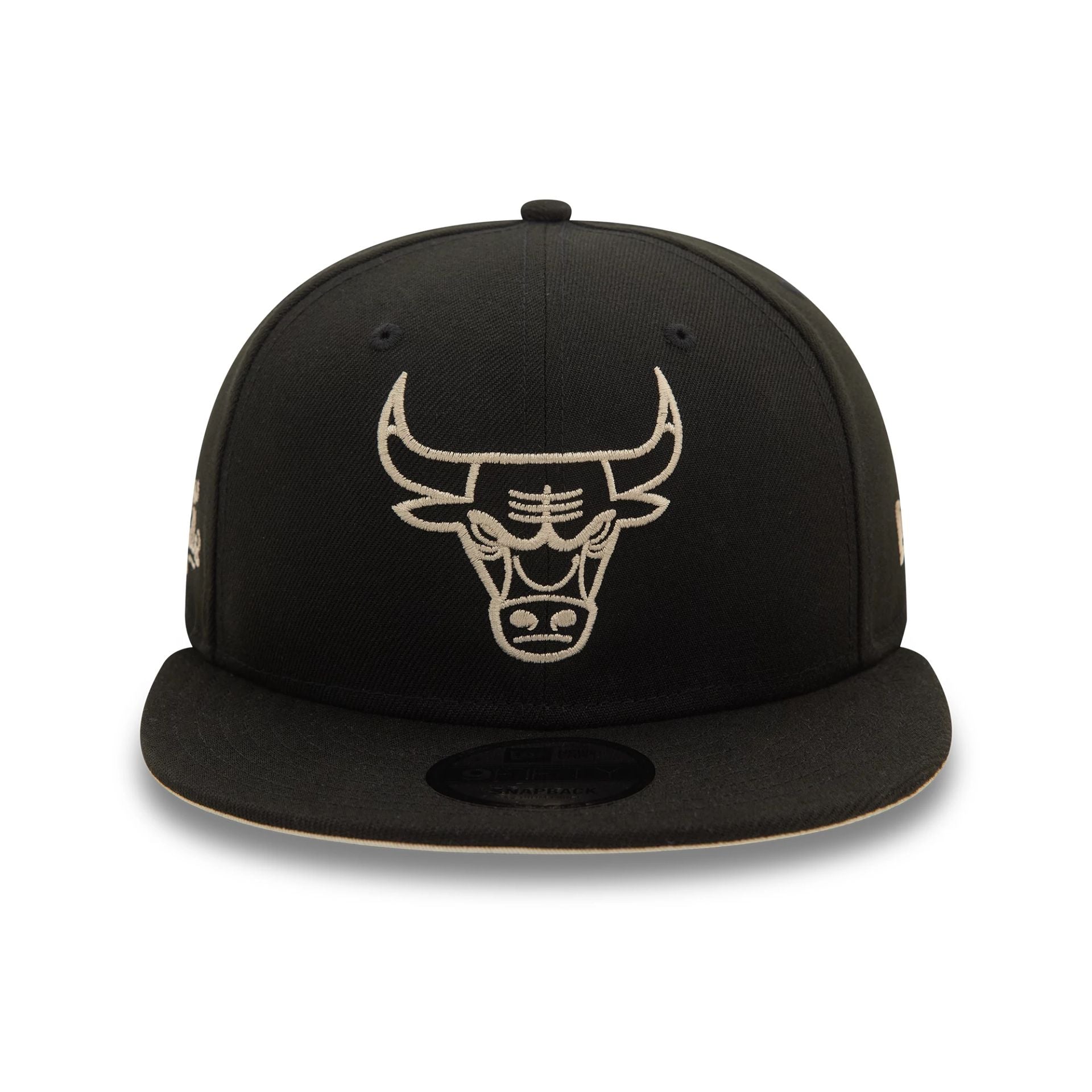 This is a Chicago Bulls NBA Wordmark Black 9FIFTY Snapback Cap 3