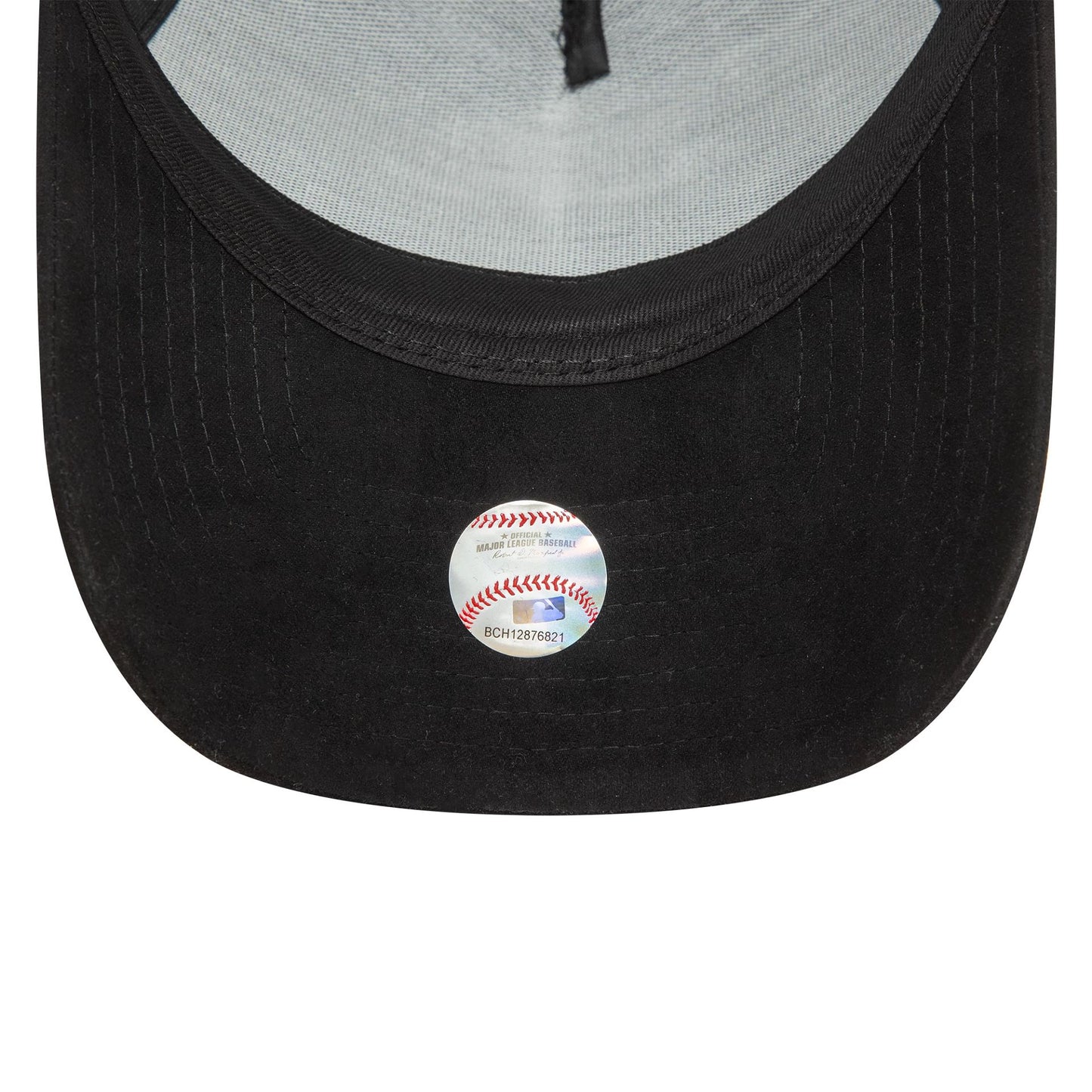 This is a New York Yankees Faux Suede Black 9FORTY E-Frame Cap 5