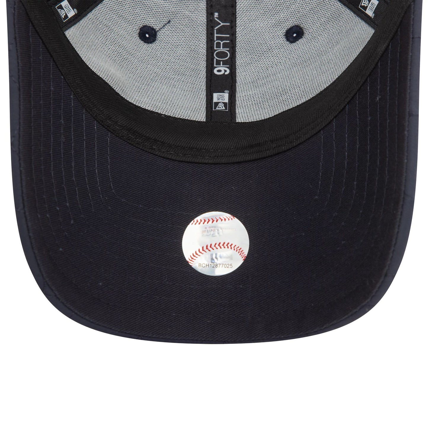 This is a LA Dodgers Quilted Navy 9FORTY Adjustable Cap 5