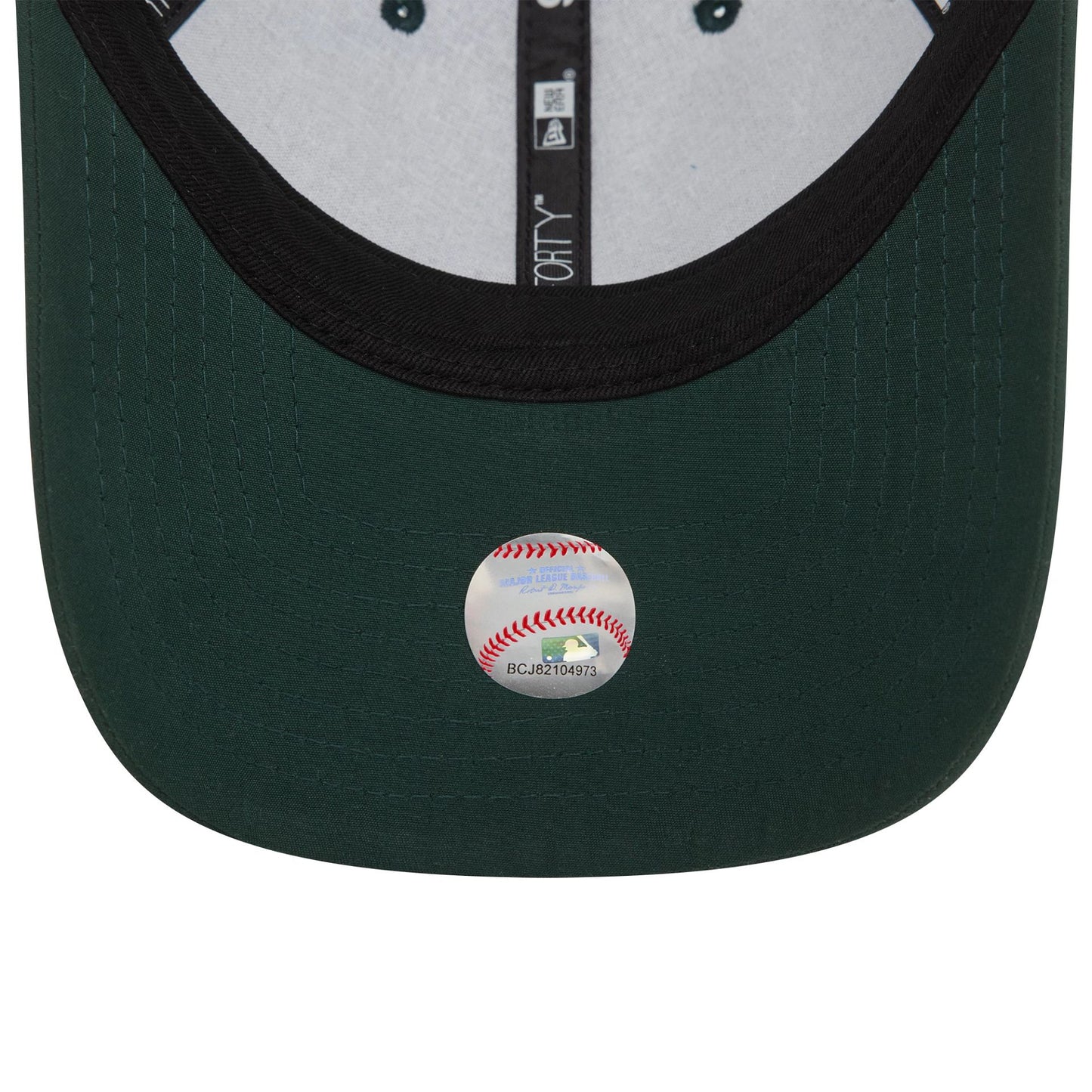 This is a New York Yankees Flawless Dark Green 9FORTY Adjustable Cap 5