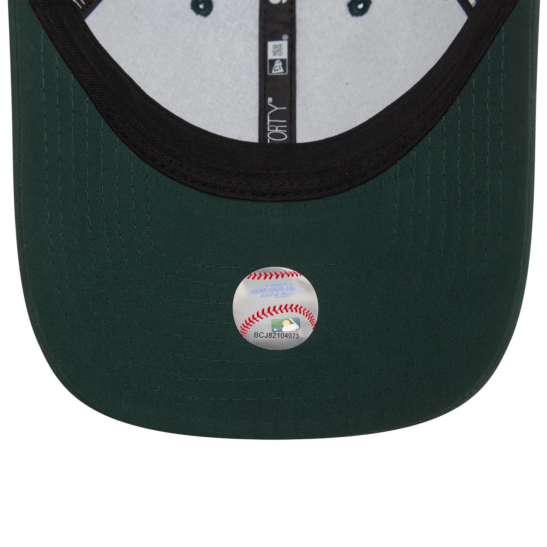 This is a New York Yankees Flawless Dark Green 9FORTY Adjustable Cap 5