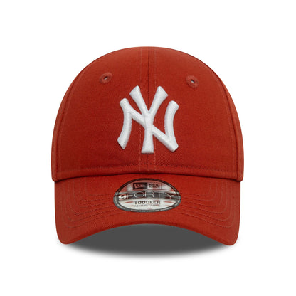 This is a New York Yankees Toddler League Essential Red 9FORTY Adjustable Cap 2