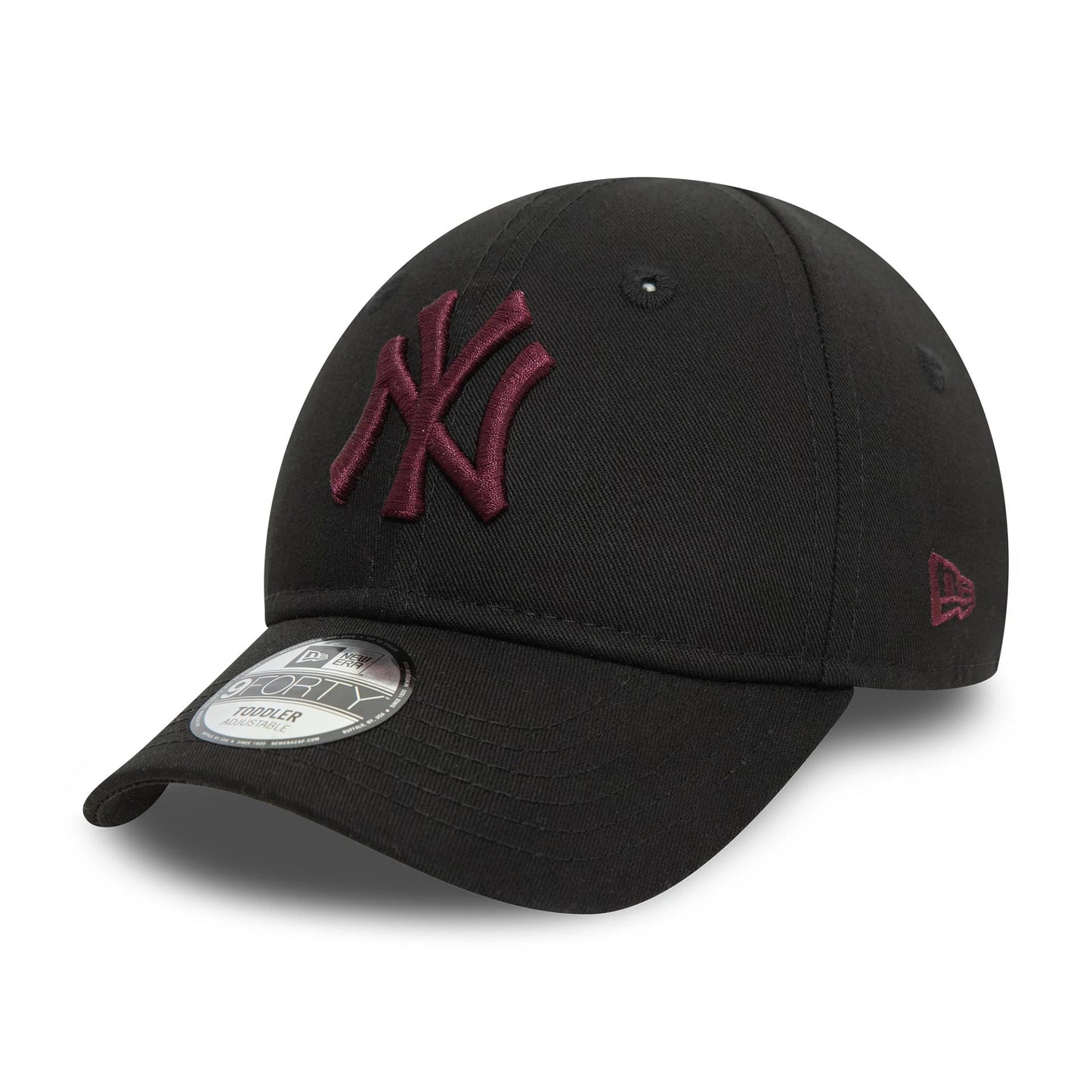 This is a New York Yankees Toddler League Essential Black 9FORTY Adjustable Cap 1