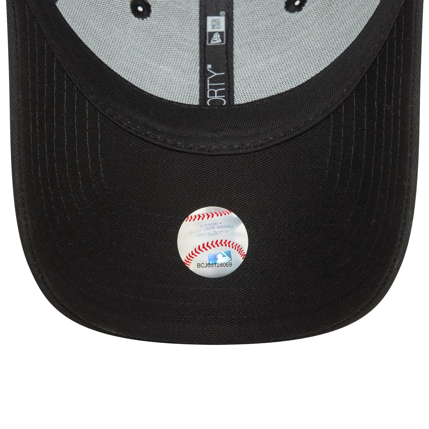 This is a New York Yankees Youth League Essential Black 9FORTY Adjustable Cap 5