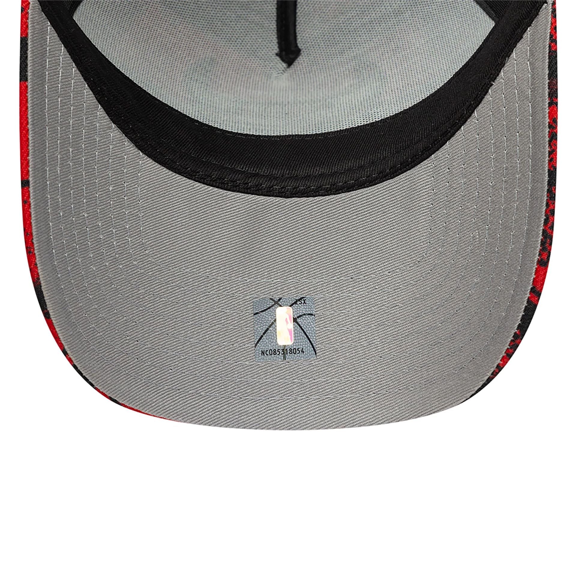 This is a Chicago Bulls NBA Tip Off Black 9FORTY A-Frame Adjustable Cap 2