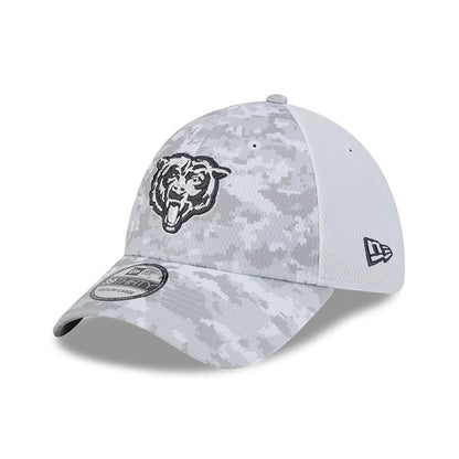 This is a Chicago Bears NFL Salute To Service 2024 White 39THIRTY Stretch Fit Cap 4