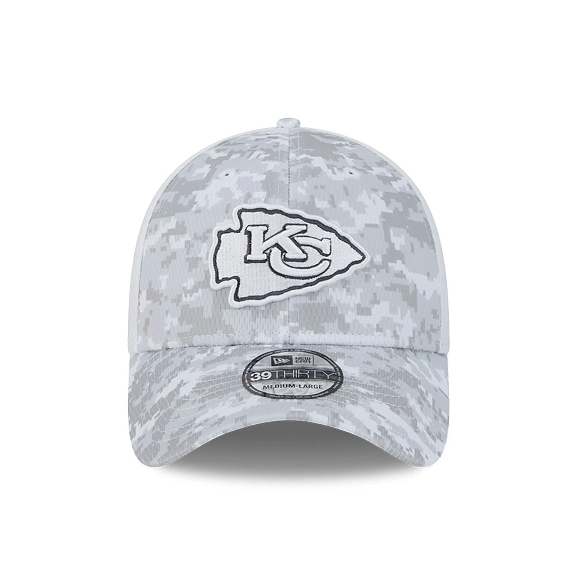 This is a Kansas City Chiefs NFL Salute To Service 2024 White 39THIRTY Stretch Fit Cap 3