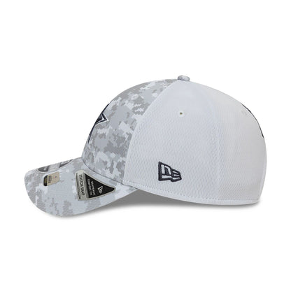 This is a Dallas Cowboys NFL Salute To Service 2024 White 9FORTY Stretch Snap Adjustable Cap 7