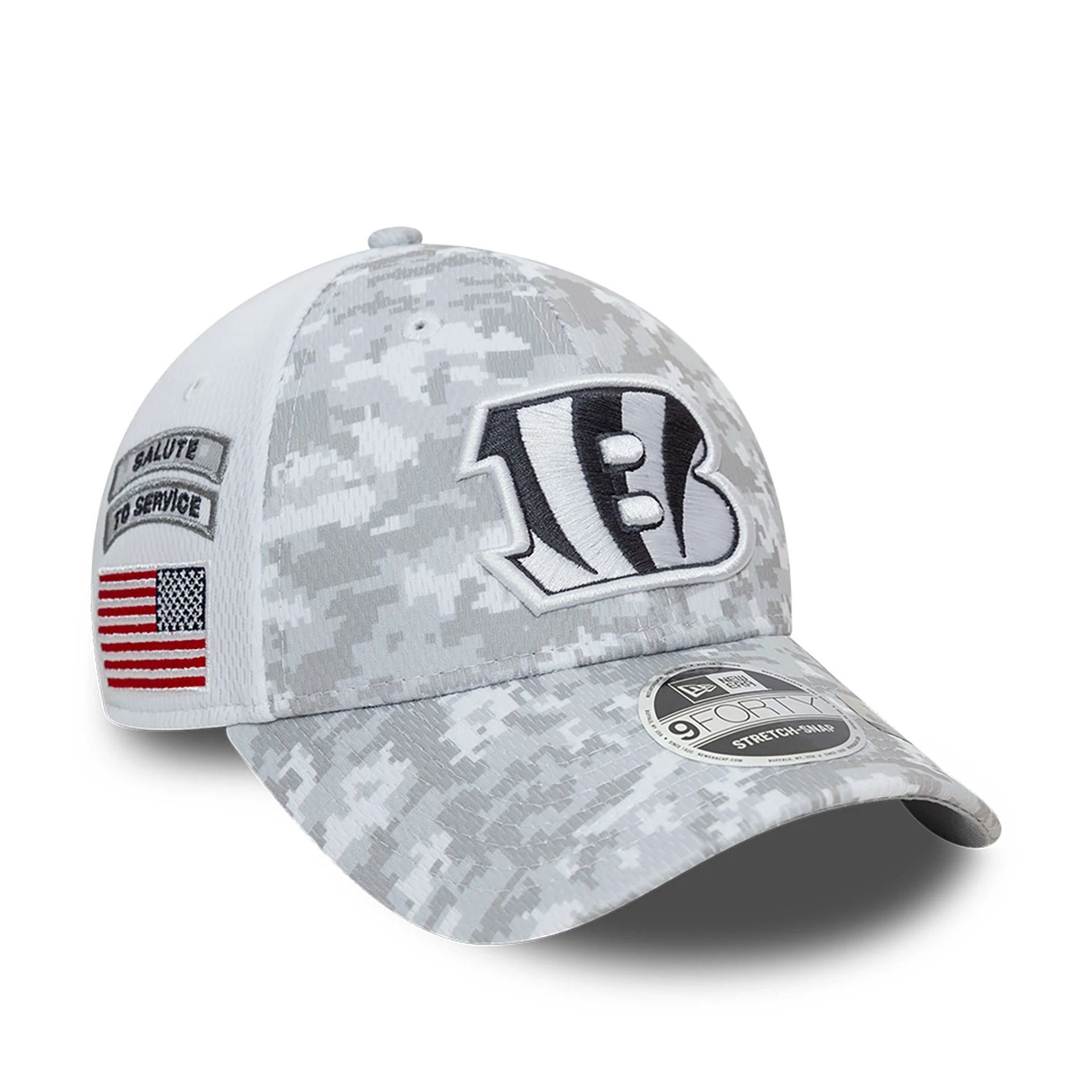 This is a Cincinnati Bengals NFL Salute To Service 2024 White 9FORTY Stretch Snap Adjustable Cap 1