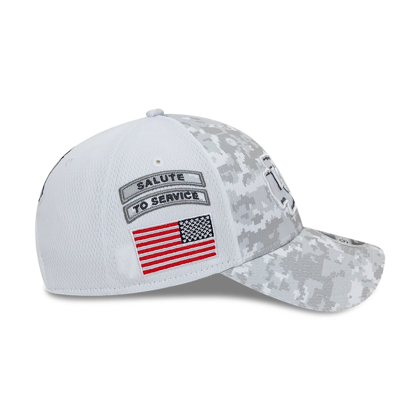 This is a Kansas City Chiefs NFL Salute To Service 2024 White 9FORTY Stretch Snap Adjustable Cap 6