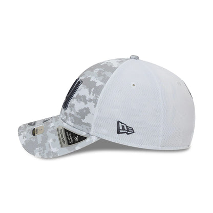 This is a New York Giants NFL Salute To Service 2024 White 9FORTY Stretch Snap Adjustable Cap 6