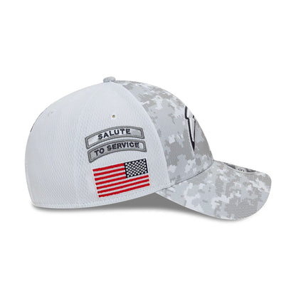 This is a LA Chargers NFL Salute To Service 2024 White 9FORTY Stretch Snap Adjustable Cap 6